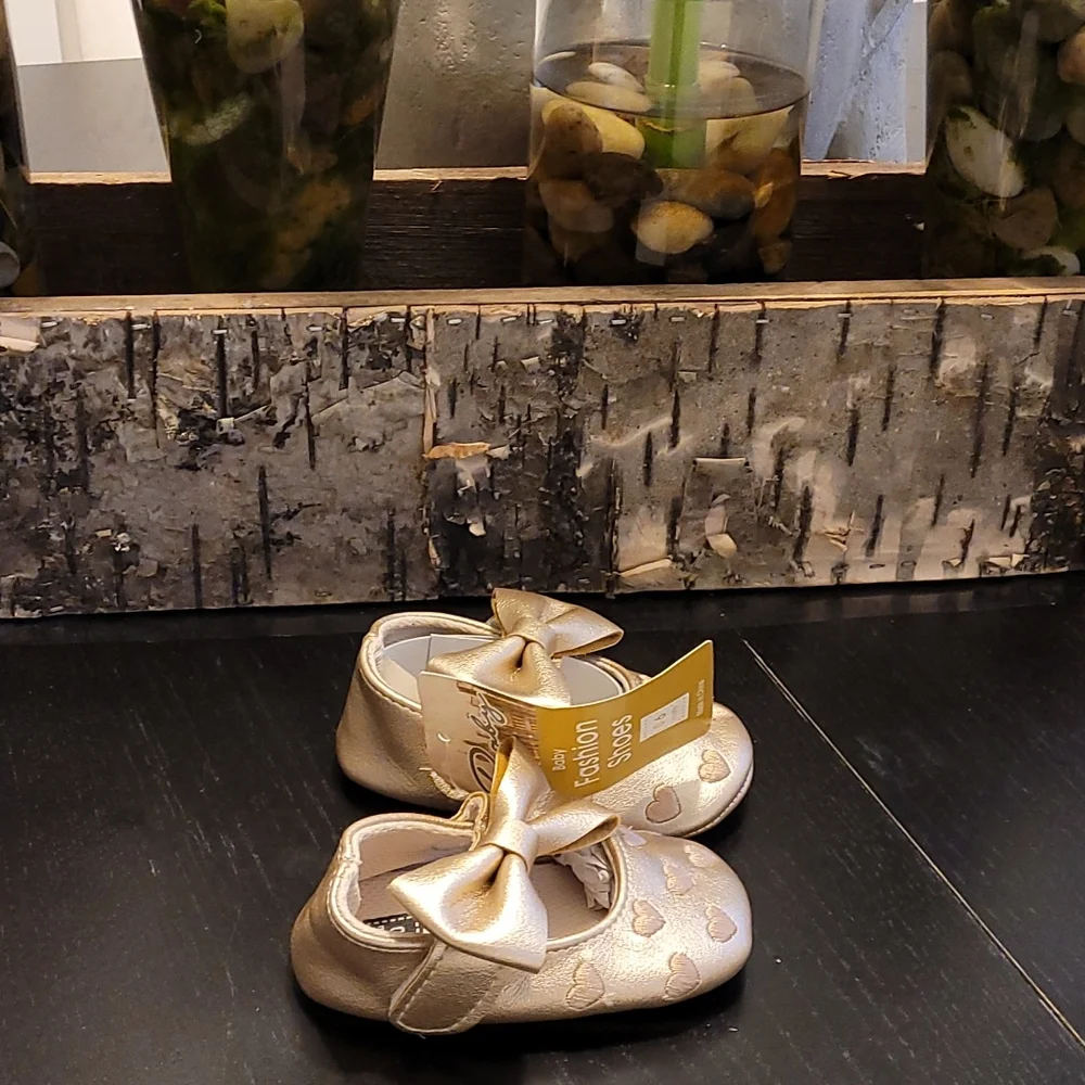 BABY FASHION SHOES ( NEW) - Picture 3 of 7